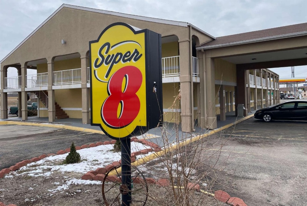Super 8 by Wyndham Junction City Main image